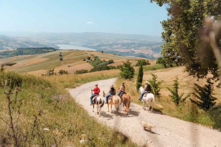 agriturismo-equitursismo-de-girolamo-colletorto-escursione-a-cavallo-lago-di-occhito-24
